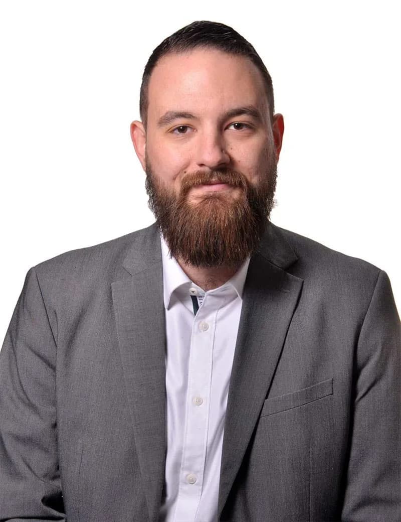 Porträtt av Miki Nesic