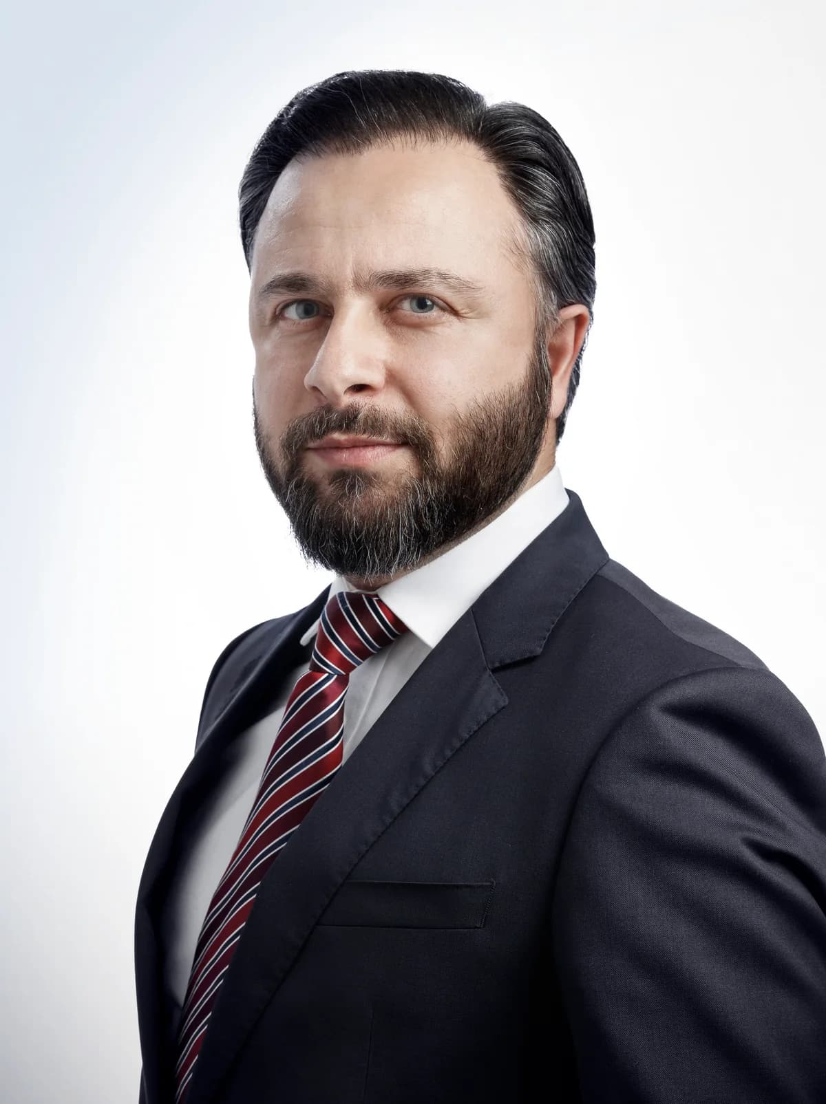 Porträtt av Shervin Shikhan