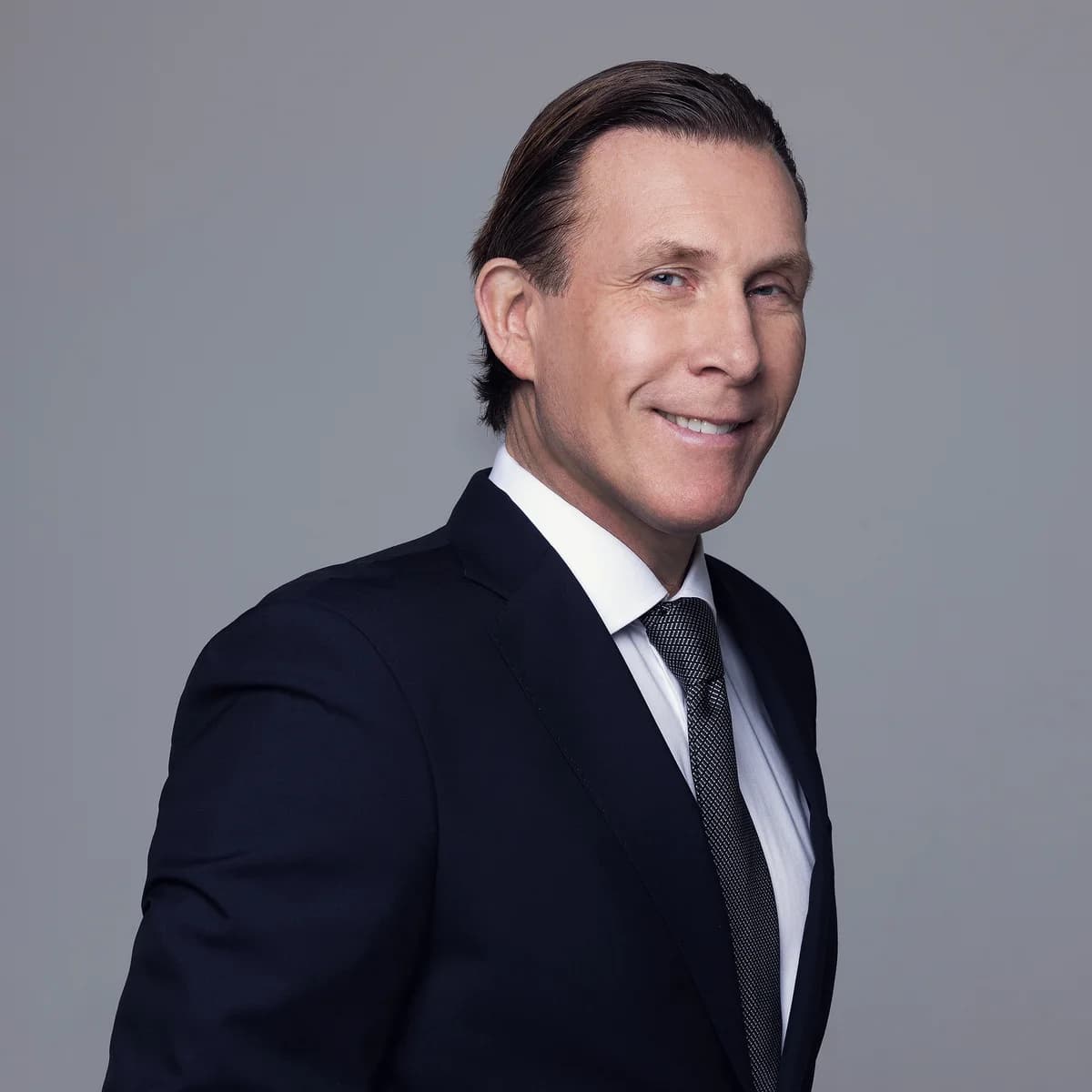 Porträtt av Adam Grabavac