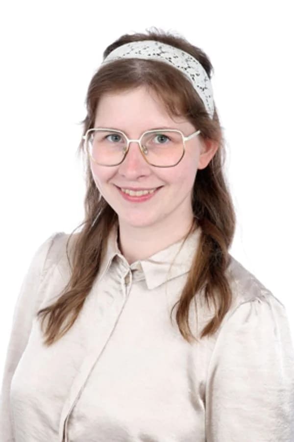 Porträtt av Tova Hansén