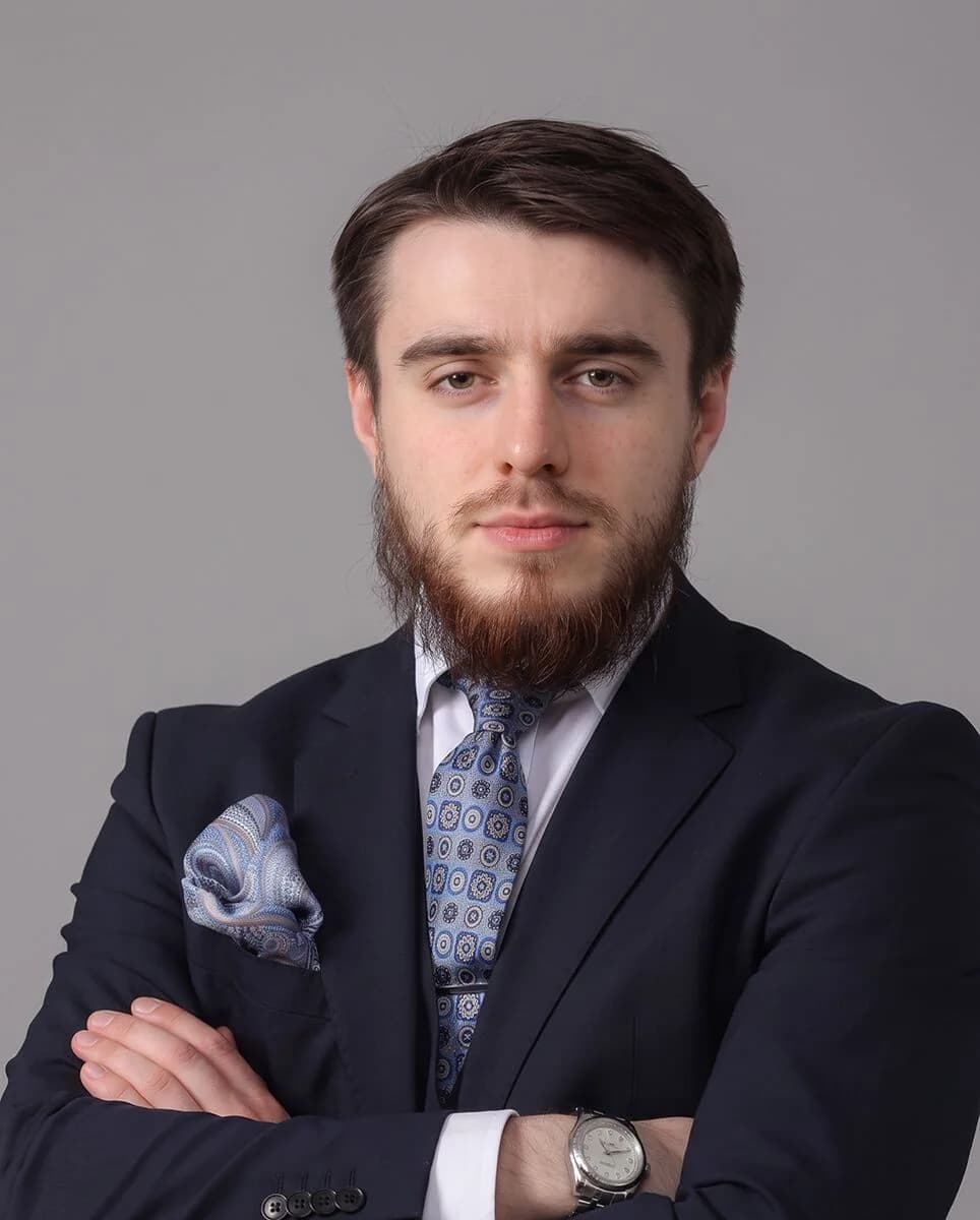 Porträtt av Daniyal Shamkhalov