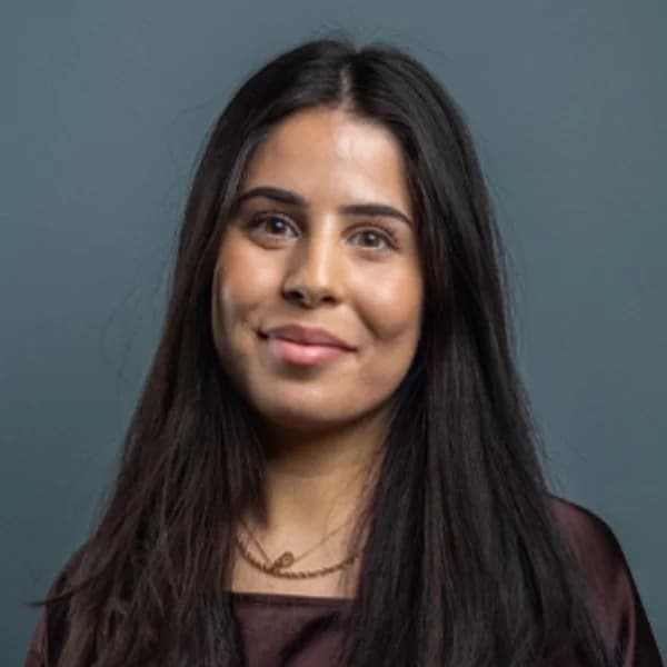 Porträtt av Anahita Mortazavi