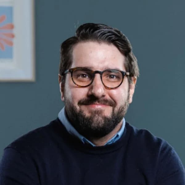 Porträtt av Damian Girys